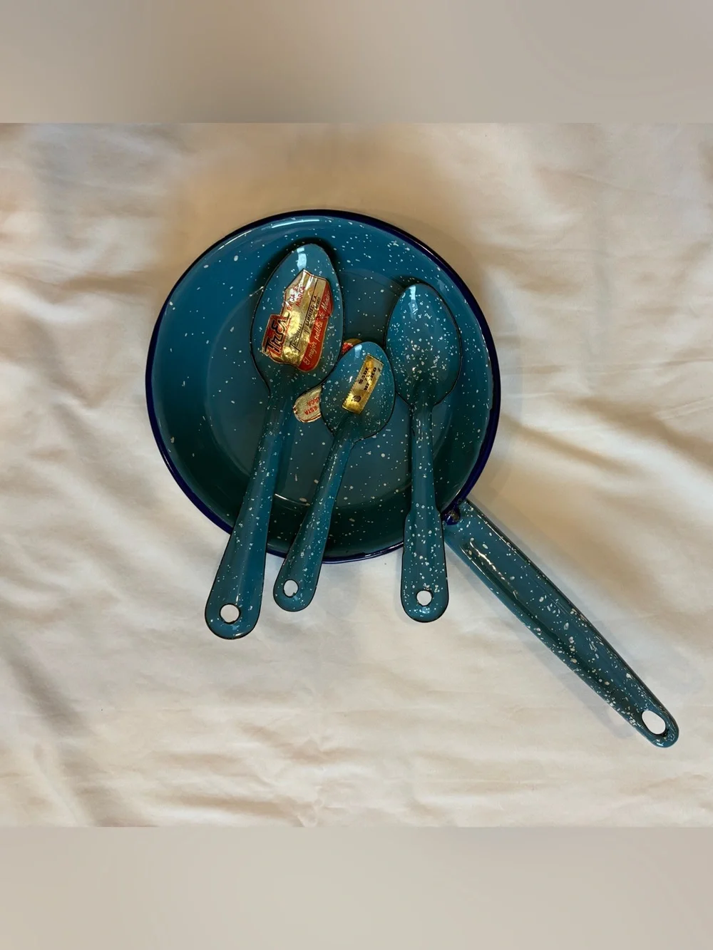 Vtg NEW Troqueles Mexico Turquoise 7 1/4” Skillet & 3 Matching Spoons Enamelware